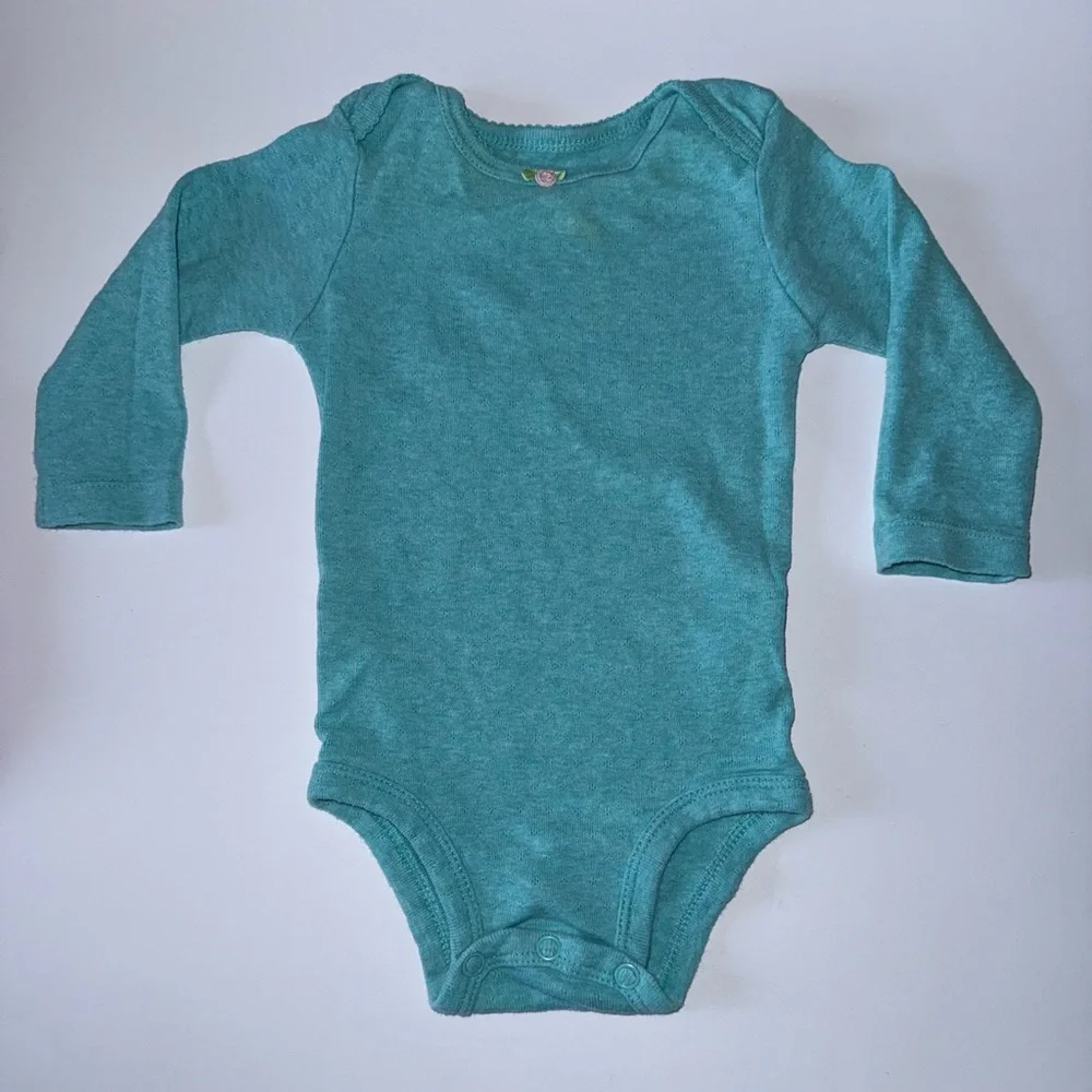 Carter’s bodysuit bundle Aqua, Pink, and White girls One Piece Set size 6 M.
